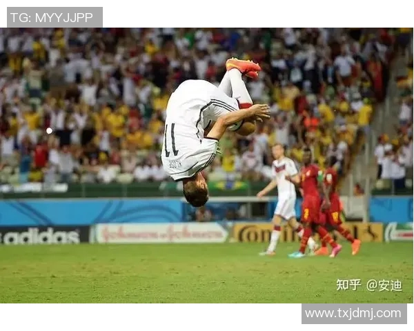 足球球星经典庆祝动作揭秘:激情、个性与胜利背后的独特符号 足球球星经典庆祝动作揭秘:激情、个性与胜利背后的独特符号