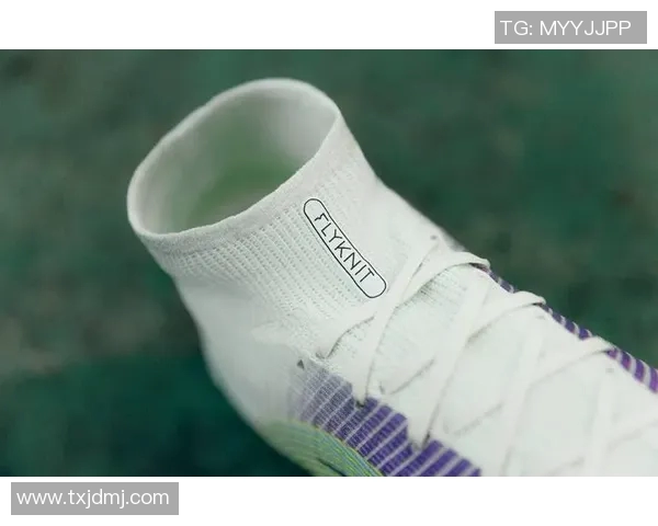 足球鞋球星专属定制品牌引领个性化潮流打造极致性能与独特风格 足球鞋球星专属定制品牌引领个性化潮流打造极致性能与独特风格